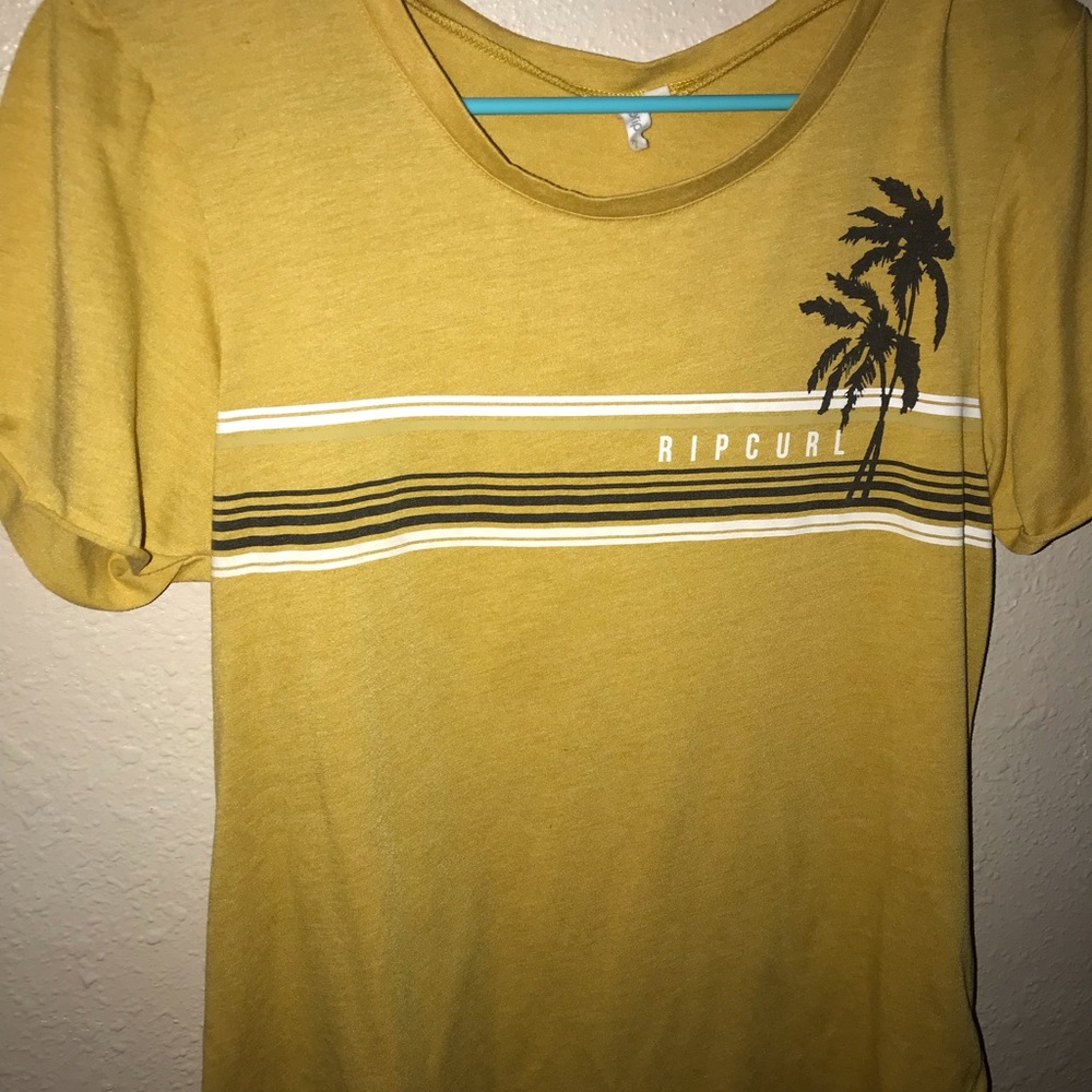 •ripcurl t-shirt
